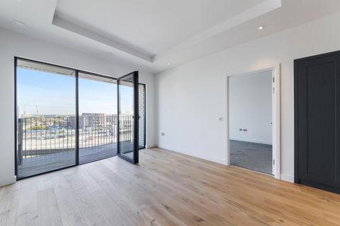 Grantham House, Botanic Square, London, E14 0LW