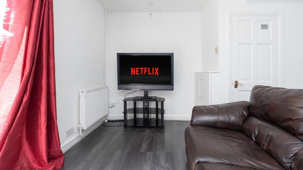 Laburnum Road 04630.jpg