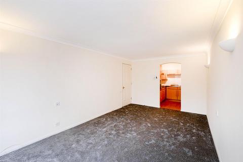 1 bedroom retirement property for sale, Ennerdale Court, Wanstead