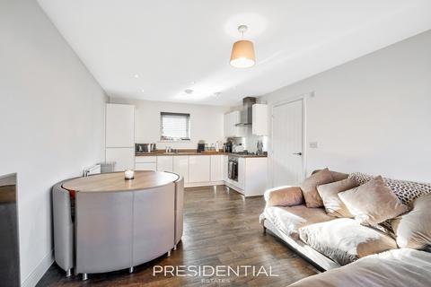 undefined, Harlow CM17