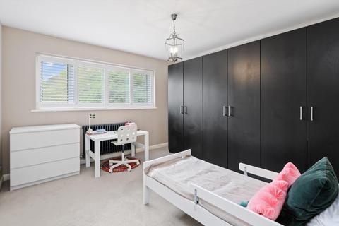undefined, Dartnell Avenue, West Byfleet, Surrey, KT14