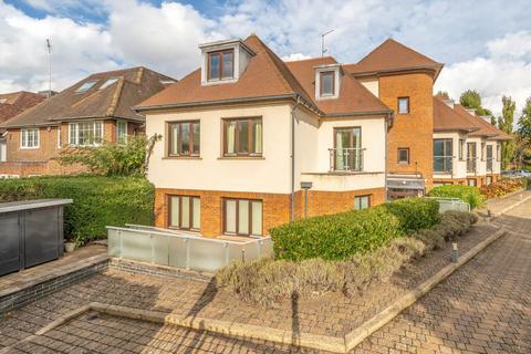 undefined, Aylmer Road, London N2