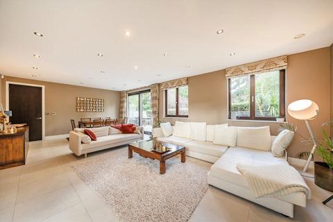 undefined, Aylmer Road, London N2