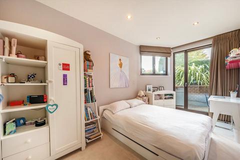 undefined, Aylmer Road, London N2