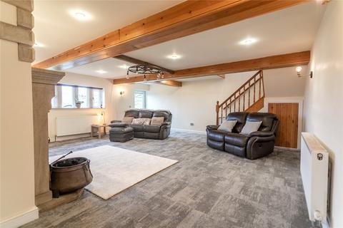 undefined, Huddersfield Road, Oldham OL3