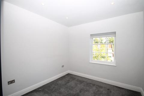 undefined, HIGH STREET, ESHER, KT10