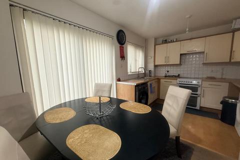 3 bedroom semi-detached house to rent, Hengrove Close,  Headington,  OX3