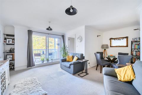 2 bedroom flat for sale, Glenbuck Road, Surbiton KT6