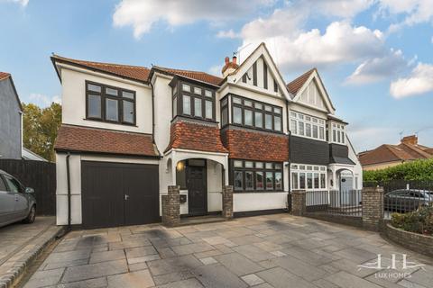 4 bedroom semi-detached house for sale, Upminster Road, Hornchurch
