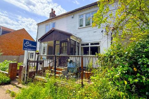 Terraced house - Off Wharf Road, Birmingham B30