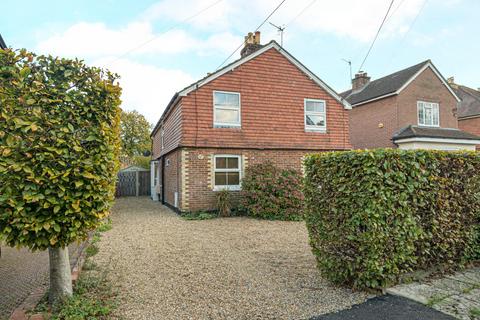 undefined, Yew Tree Road, Godalming GU8