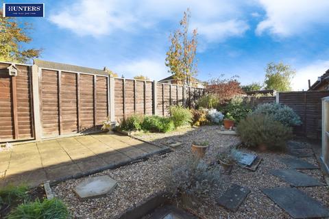 2 bedroom detached bungalow for sale, Walkers Court, Messingham, Scunthorpe