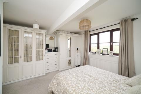 undefined, Mancroft Road, Caddington, LU1
