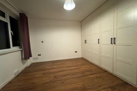undefined, The Glen, Sutton, Surrey, SM2