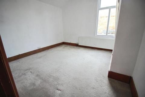 3 bedroom semi-detached house to rent, Ebberns Road, Hemel Hempstead HP3