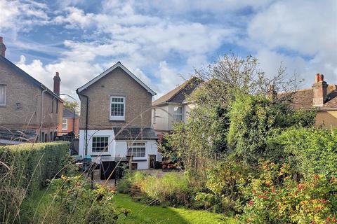 undefined, Colenutts Road, Ryde, PO33 3HS