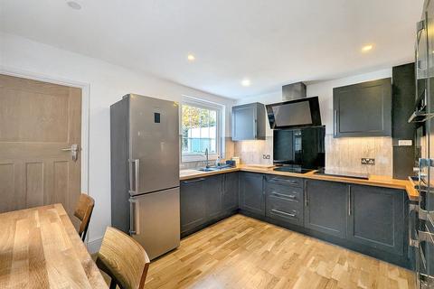 3 bedroom detached house for sale, Colenutts Road, Ryde, PO33 3HS