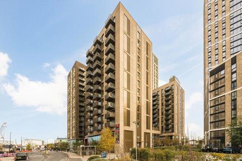 2 bedroom flat to rent, Wales Farm Road, London W3