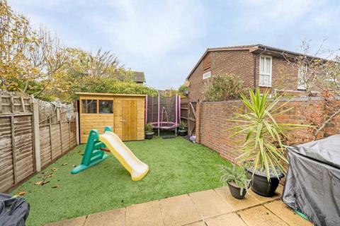 undefined, Stevens Close, Hampton TW12