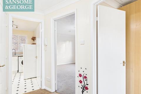 undefined, Groves Lea, Mortimer, Reading, Berkshire, RG7