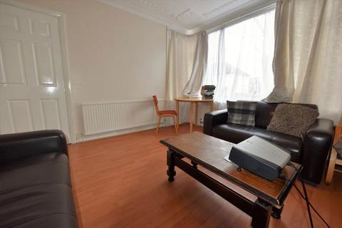 1 bedroom in a house share to rent, 26 Langdale Avenue House Share