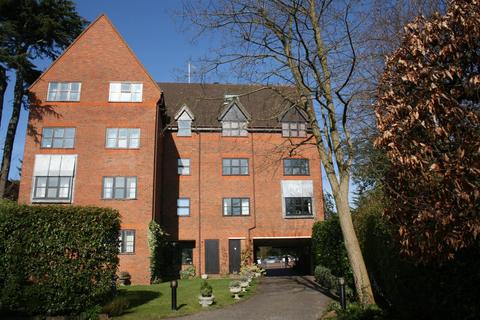 2 bedroom apartment to rent, STATION ROAD, LEATHERHEAD, KT22
