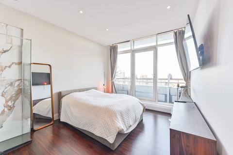 2 bedroom flat for sale, Coral Row, Battersea, London, SW11