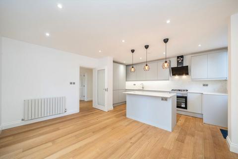 3 bedroom flat to rent, The Park, London N6