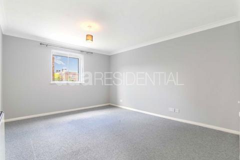2 bedroom flat to rent, Jardine Road, London E1W