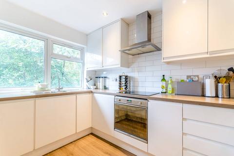 2 bedroom maisonette to rent, Royal Mint Street, Tower Hill, London, E1
