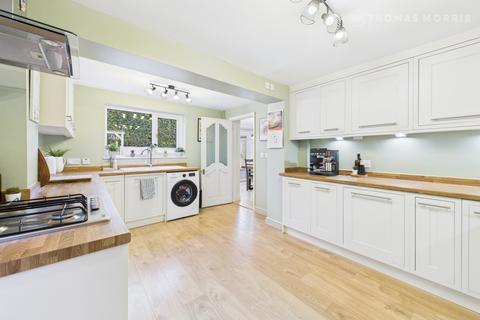 3 bedroom semi-detached house for sale, Leeds Smith Drive, Bedfordshire SG19