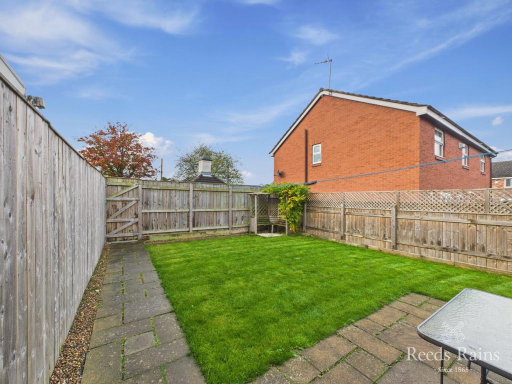 Side/Rear Garden
