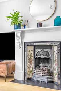2 bedroom semi-detached house for sale, High Path Road, Guildford GU1