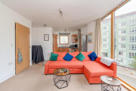 1 bedroom flat for sale, Balmoral House, Harbourside