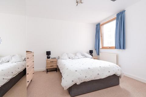 1 bedroom flat for sale, Balmoral House, Harbourside