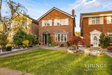 4 bedroom detached house for sale, Abreys, Benfleet, SS7