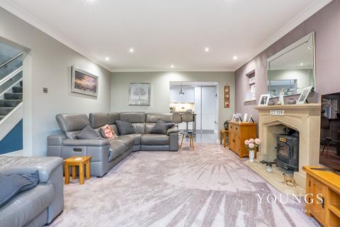 4 bedroom detached house for sale, Abreys, Benfleet, SS7