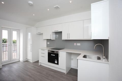 3 bedroom flat to rent, 160 Holton Road, Barry CF63