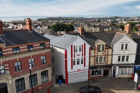 3 bedroom flat to rent, 160 Holton Road, Barry CF63