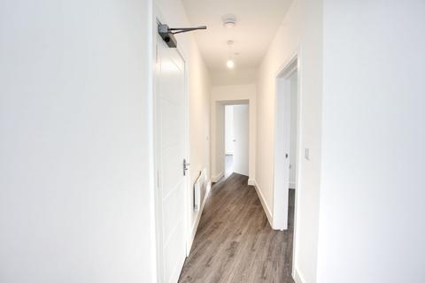 3 bedroom flat to rent, 160 Holton Road, Barry CF63