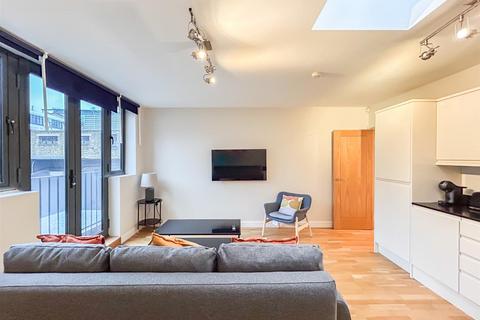2 bedroom flat to rent, 137 Camden High Street, London NW1