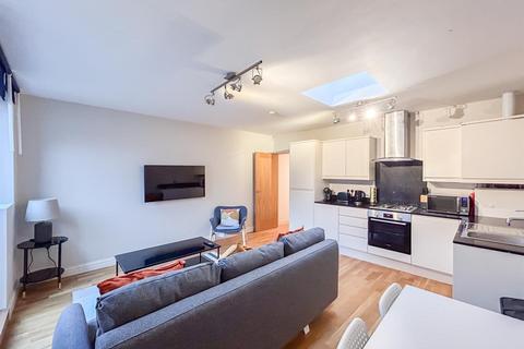 2 bedroom flat to rent, 137 Camden High Street, London NW1