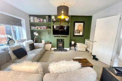4 bedroom semi-detached house for sale, Western Avenue, Peterborough