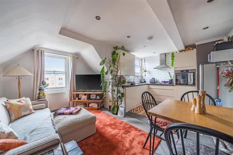 1 bedroom apartment for sale, Balham High Road, London SW17