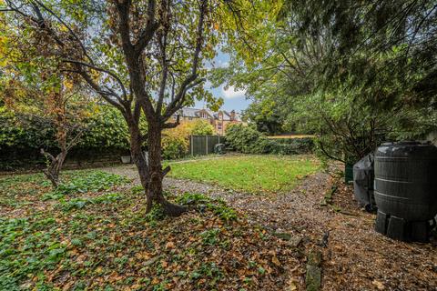 1 bedroom apartment for sale, Balham High Road, London SW17