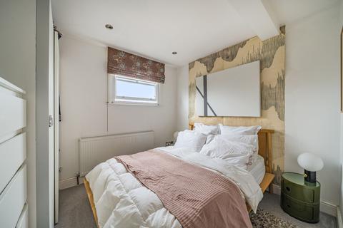 1 bedroom apartment for sale, Balham High Road, London SW17