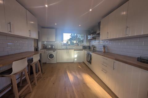 4 bedroom detached house for sale, St. Michaels Way, Wenhaston