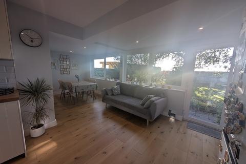 4 bedroom detached house for sale, St. Michaels Way, Wenhaston