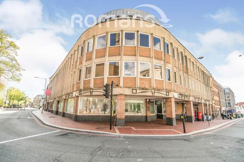 2 bedroom flat to rent, Sussex House, 6 The Forbury, Reading, RG1