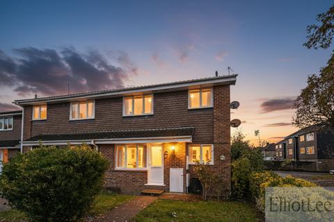 1 bedroom terraced house to rent, Waller Drive, Northwood HA6